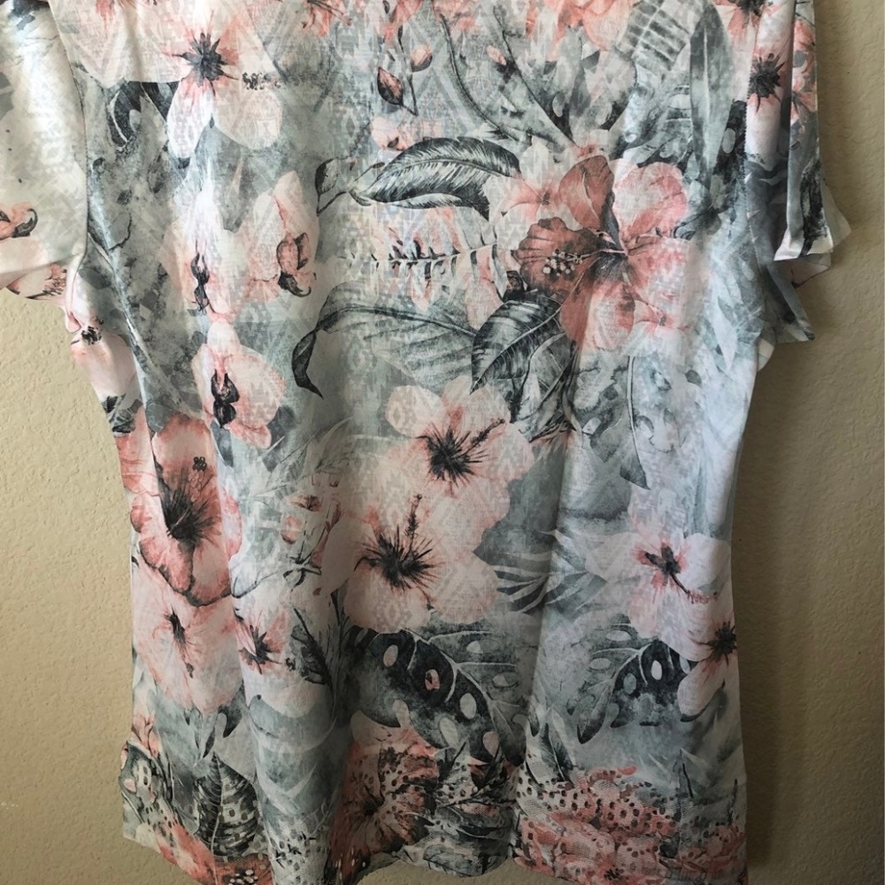 JM Collection SS Top - Picture 2 of 3